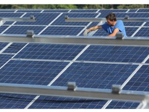 Brasil tenta atrair investimentos estrangeiros em energia solar